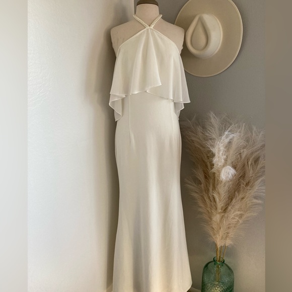 Lulus
Pearls of Wisdom White Pearl Off-the-Shoulder Maxi Dress - Picture 4 of 11